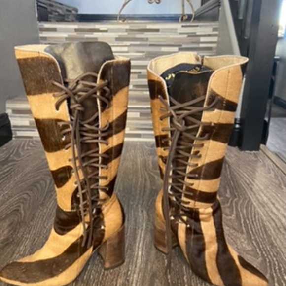 Brand New Freebird boots! Paid $500, selling for $300, Size 9. - Picture 2 of 5